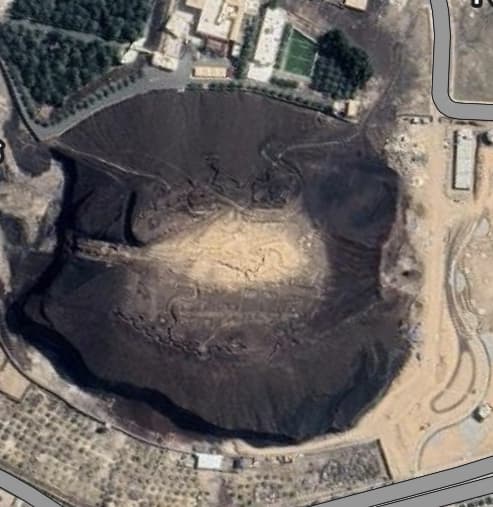 رحلة اكتشاف الجبال البركانية 