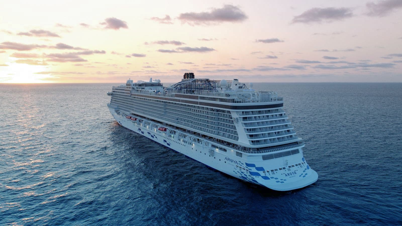 Arroya Cruise and Jeddah Al-Balad Tour – Two Nights Between the Sea and Heritage